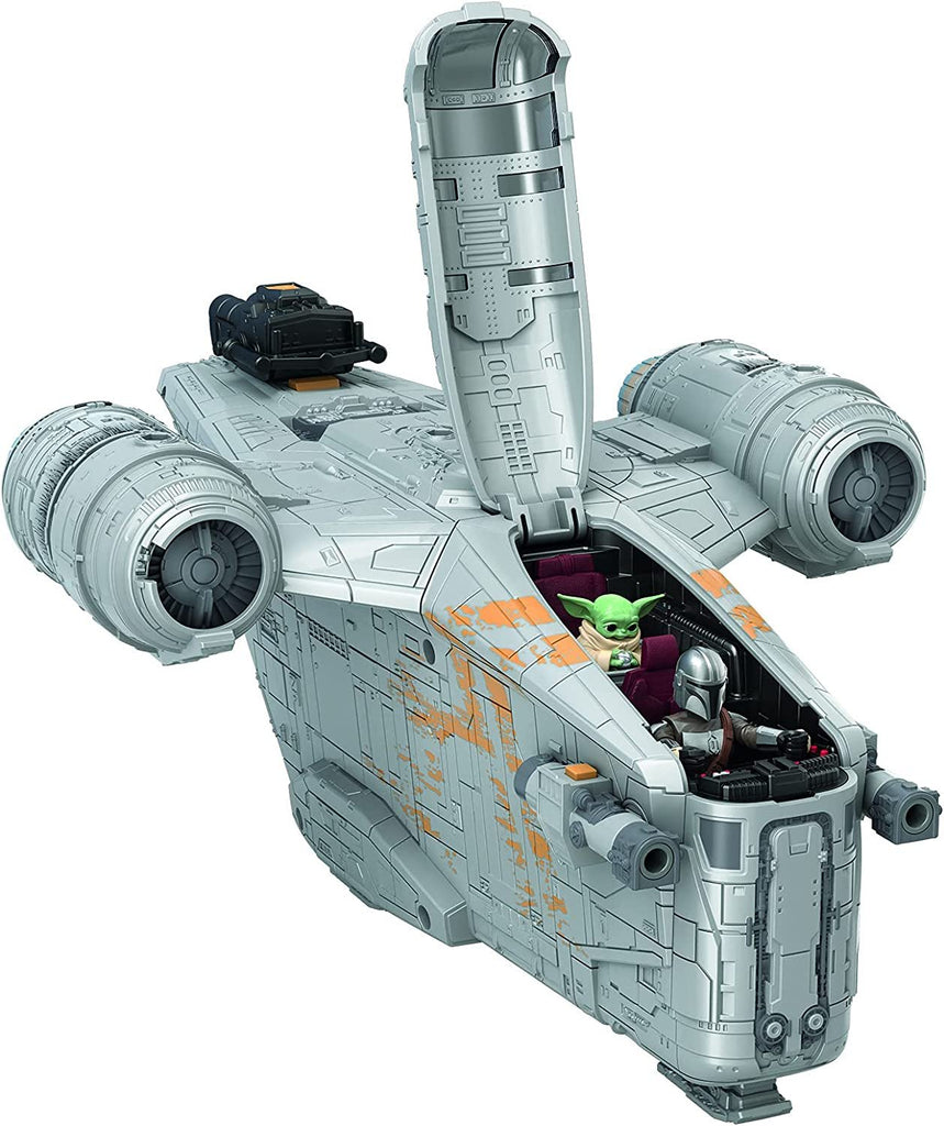 Star Wars Mission Fleet The Mandalorian The Child Razor Crest Outer Rim Run Deluxe Vehicle with 2.5-Inch-Scale Figure, for Kids Ages 4 and Up