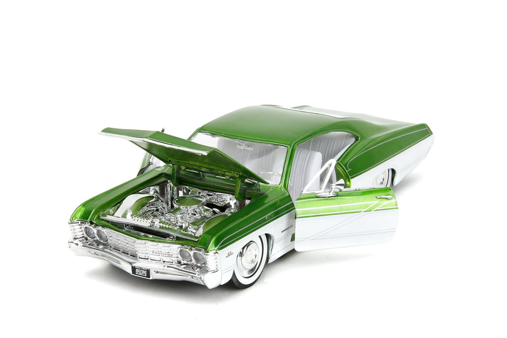 Big Time Muscle 1:24 1967 Chevrolet Impala SS Die-Cast Car, Toys for Kids and Adults(Green/White)