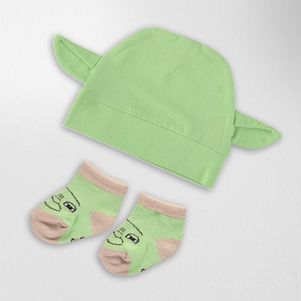 Star Wars Baby Boys Clothing 3-Piece Gift Set with Baby Bodysuit, Hat, and Socks – Star Wars Baby Clothes (Brown/Green, 3-6M)