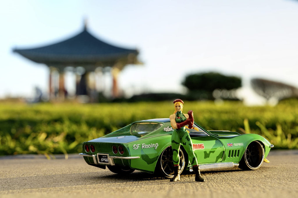 Jada Street Fighter 1:24 1969 Chevrolet Corvette Stingray ZL1 & 2.75" Cammy Figure, Toys for Kids and Adults