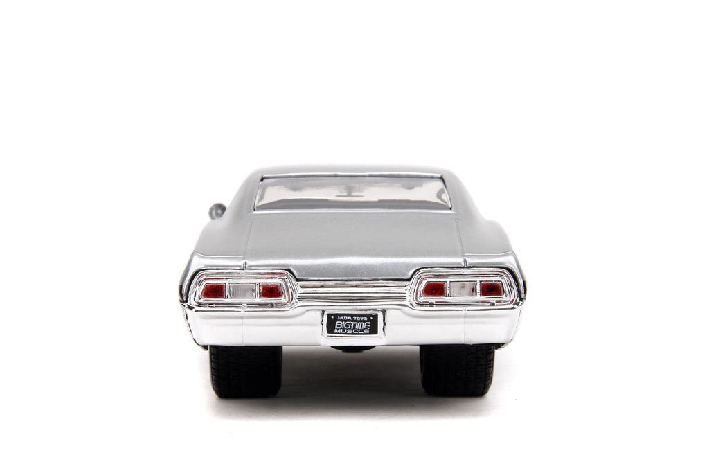 Jada Toys Bigtime Muscle 1:24 1967 Chevrolet Impala SS – Opening Doors, Hood, Trunk, Rubber Tires(Candy Silver/Black)