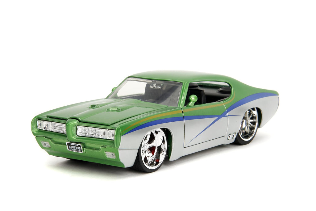 Jada Toys Bigtime Muscle 1:24 1969 Pontiac GTO Die-cast Car – Opening Doors, Hood, Trunk, Rubber Tires(Candy Silver/Green)