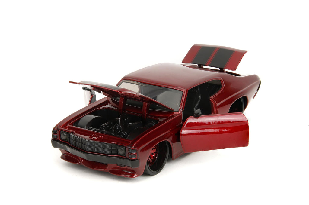 Pink Slips 1:24 W7 1971 Chevy SS Die-Cast Car w/Base, Toys for Kids and Adults(Candy Red)