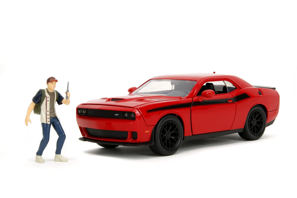 The Walking Dead 1:24 2015 Dodge Challenger Die-Cast Car & 2.75" Glen Figure, Toys for Teens & Adults