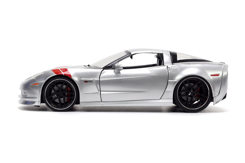 Jada Toys Bigtime Muscle 1:24 2006 Chevy Corvette Z06 Die-cast Car – Opening Doors, Hood, Trunk, Rubber Tires(Candy Silver)