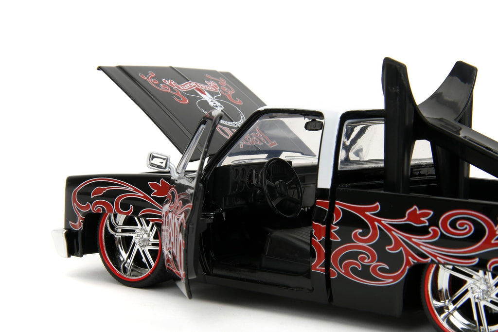 Jada Toys Hollywood Rides 1:24 Scale Die-Cast 1985 Chevy C10 with Tapatio Man Figure – Opening Doors, Detailed Interior, Rubber Tires – Day of The Dead Theme – Collectible for Ages 8+