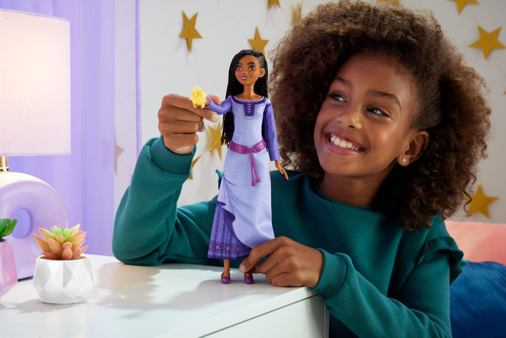 Mattel Disney Wish Singing Asha of Rosas Fashion Doll & Star Figure, Posable with Removable Outfit, Sings “This Wish” in English