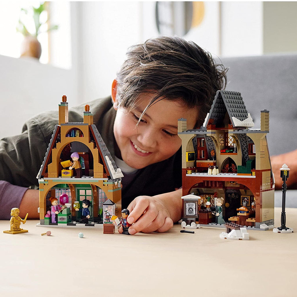 LEGO 76388 Harry Potter Hogsmeade Village Visit 20th Anniversary Set with Collectible Golden Minifigure