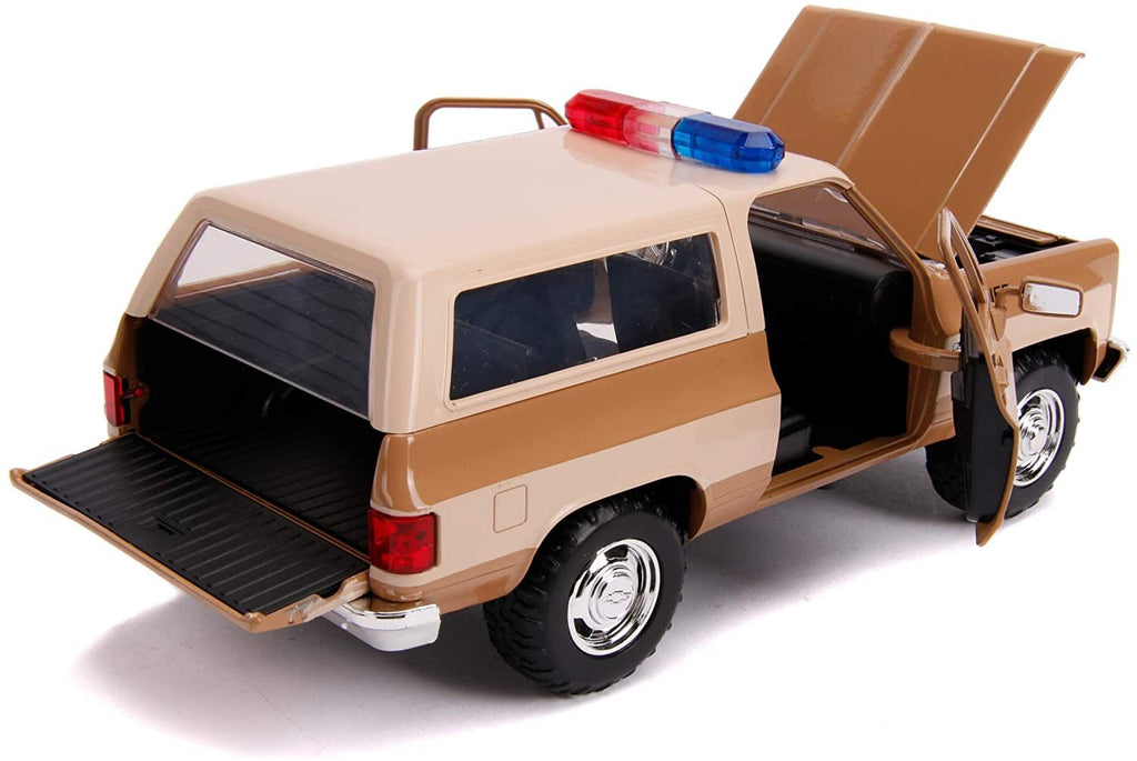 Jada Toys Stranger Things Hollywood Rides 1980 Chevy Blazer 1:24 Scale Die-Cast Metal Vehicle with Badge, Multi-Colored (JA31111)