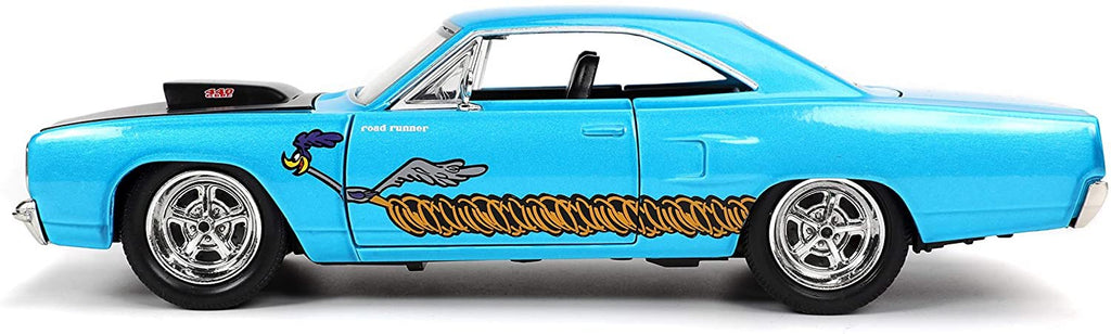 Jada 1:24 Diecast 1970 Plymouth Roadrunner with Wile E Coyote Figure