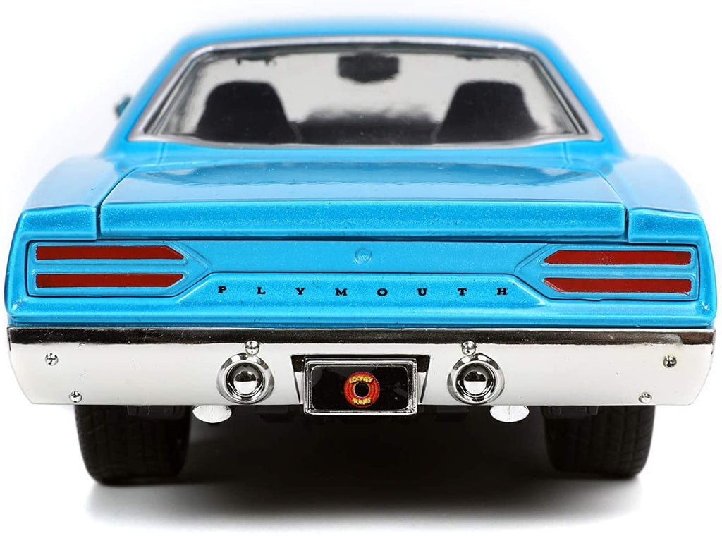 Jada 1:24 Diecast 1970 Plymouth Roadrunner with Wile E Coyote Figure