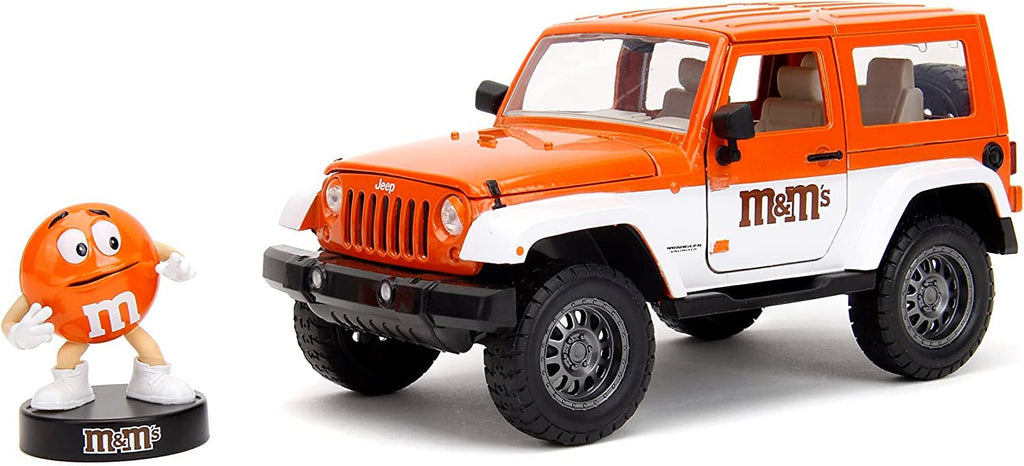 M&M's 1:24 2007 Jeep Wrangler Die-cast Car & 2.75" Orange Figure, Toys for Kids and Adults
