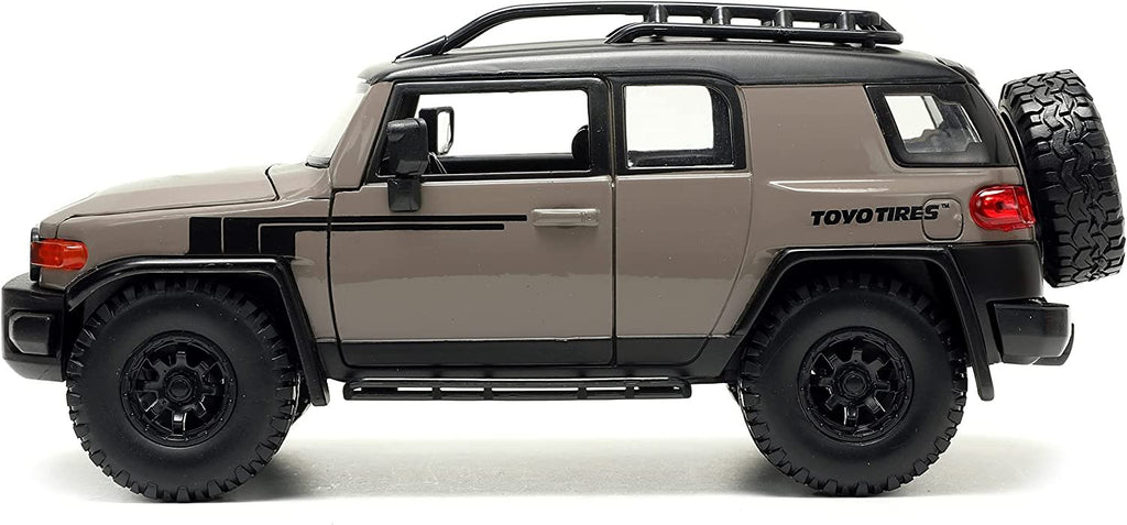 Jada Toys Just Trucks 1:24 Toyota FJ Cruiser Die-cast Car Brown with Tire Rack, Toys for Kids and Adults
