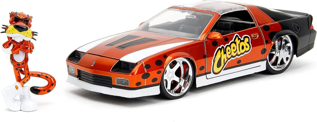 Jada Toys Cheetos 1:24 1985 Chevy Camaro Z28 Die-Cast Car & 2.75" Chester Cheetah Figure, Orange