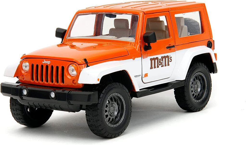 M&M's 1:24 2007 Jeep Wrangler Die-cast Car & 2.75" Orange Figure, Toys for Kids and Adults