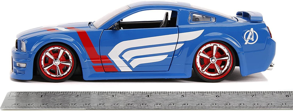 Jada 1:24 Diecast 2006 Ford Mustang GT with Captain America Figure
