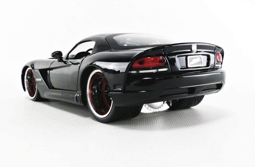 Jada Toys Fast & Furious Letty's Dodge Viper SRT 10 1/24 Scale Diecast Car Black