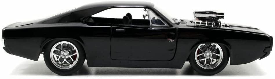 Jada 1:24 Diecast 1970 Dodge Charger (Street) with Dom Toretto Figure