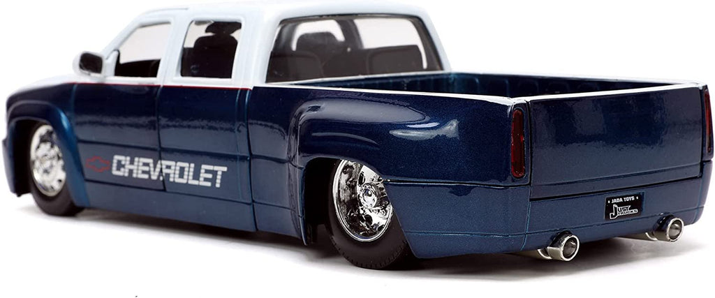 Jada Toys Just Trucks 1:24 1999 Chevy Silverado Dually Die-cast Car with Tire Rack, Toys for Kids and Adults