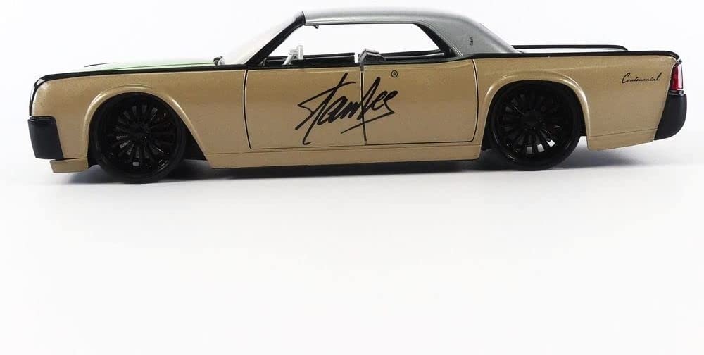 Jada Toys Stan Lee 1:24 1963 Lincoln Continental Die-cast Car & Figure, Toys for Kids and Adults