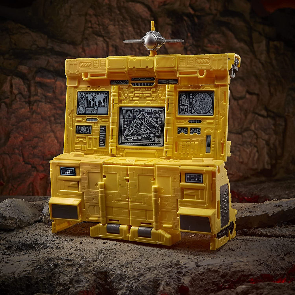 Hasbro Collectibles - Transformers Generations War for Cybertron KTitan Class