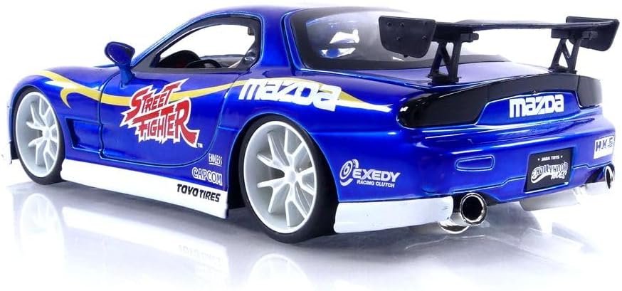Street Fighter 1:24 1993 Mazda RX-7 Die-Cast Car & 2.75" Chun-Li Figure, Toys for Kids and Adults