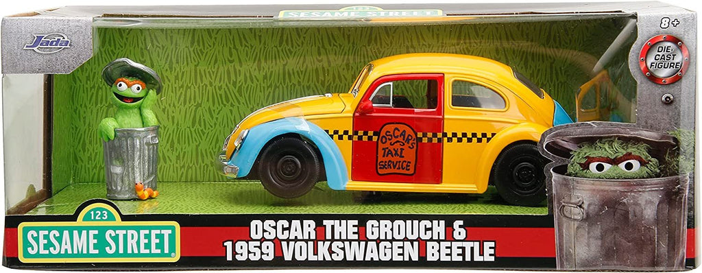 Sesame Street 1:24 1959 Volkswagen Beetle Die-cast Car & 2.75" Oscar The Grouch Figure, Toys for Kids and Adults