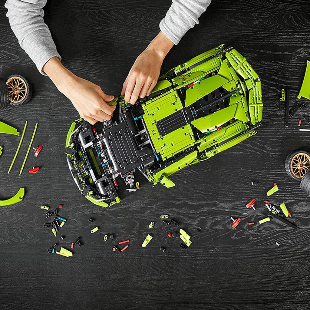 LEGO Technic Lamborghini Sián FKP 37 (42115), Building Project for Adults, Build and Display This Distinctive Model, a True Representation of The Original Sports Car (3,696 Pieces)