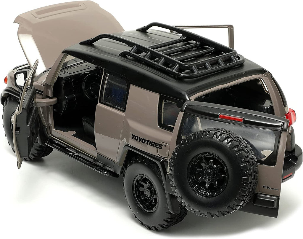 Jada Toys Just Trucks 1:24 Toyota FJ Cruiser Die-cast Car Brown with Tire Rack, Toys for Kids and Adults