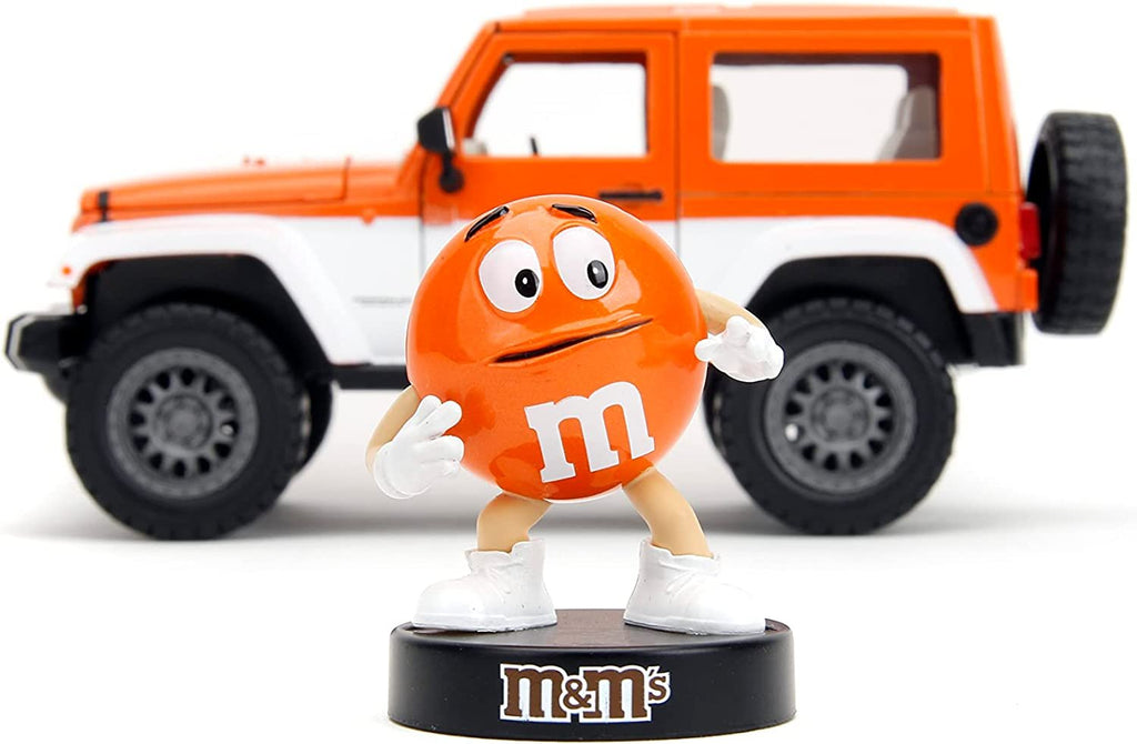 M&M's 1:24 2007 Jeep Wrangler Die-cast Car & 2.75" Orange Figure, Toys for Kids and Adults
