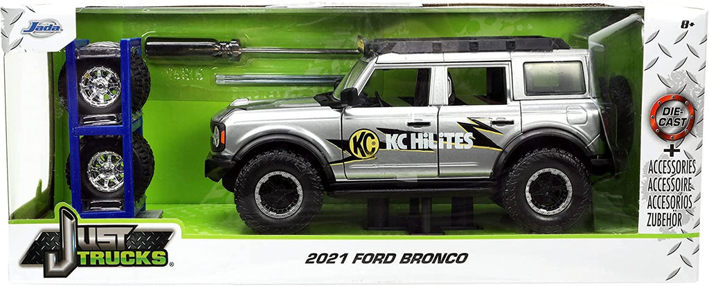 Jada Toys Just Trucks 1:24 2021 Ford Bronco Die-cast Car Gray with Tire Rack, Toys for Kids and Adults