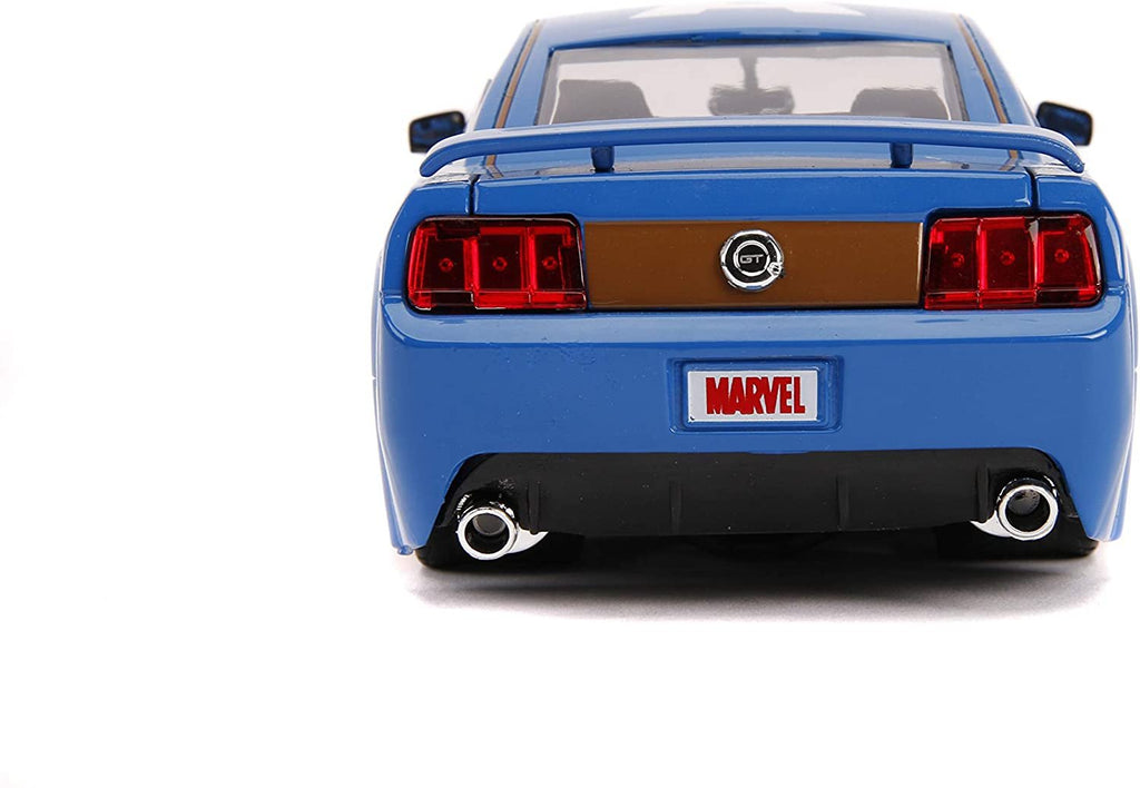 Jada 1:24 Diecast 2006 Ford Mustang GT with Captain America Figure