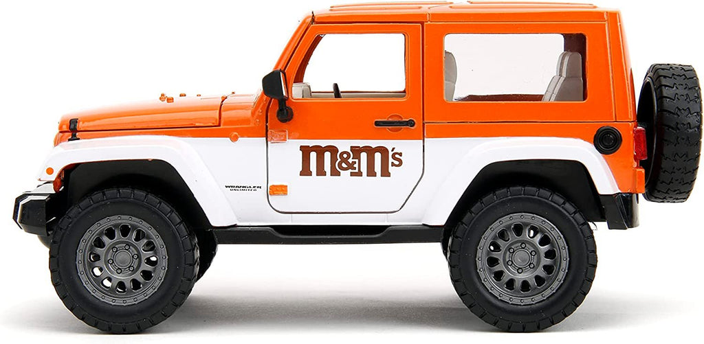 M&M's 1:24 2007 Jeep Wrangler Die-cast Car & 2.75" Orange Figure, Toys for Kids and Adults