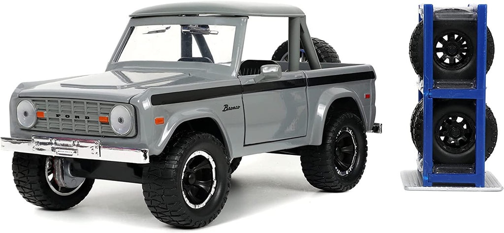 Jada Toys Just Trucks 1:24 1973 Ford Bronco Die-cast Car Grey, Toys for Kids and Adults