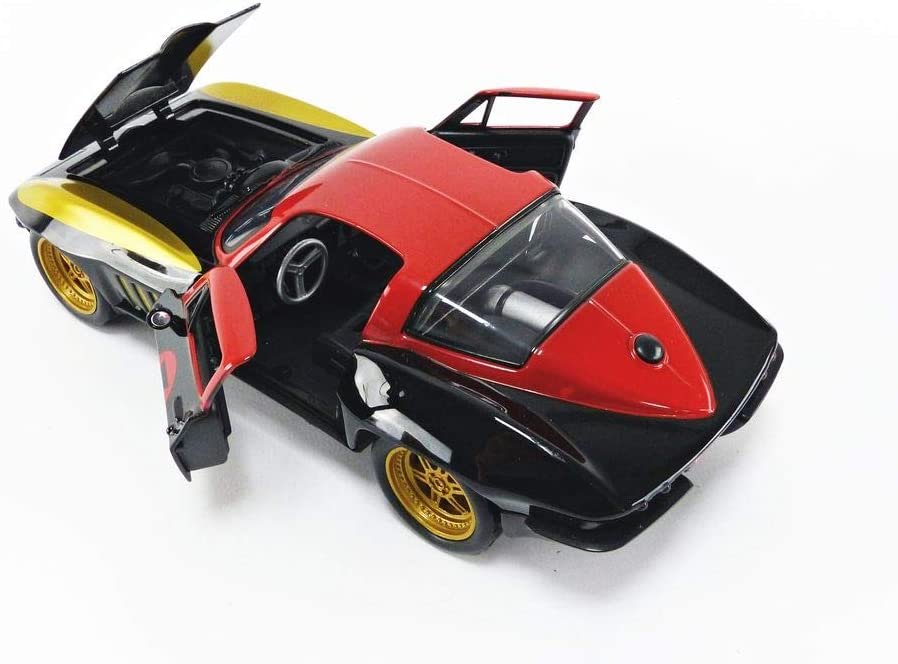Jada 1:24 Diecast 1966 Chevy Corvette Stingray with Black Widow Figure