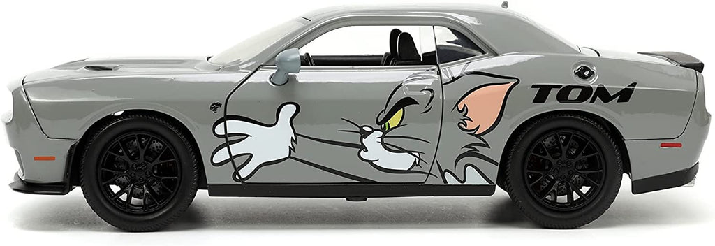 Jada Toys Tom and Jerry 1:24 2015 Dodge Challenger Hellcat Die-cast Car w/ 2.75" Jerry Figure, Toys for Kids and Adults