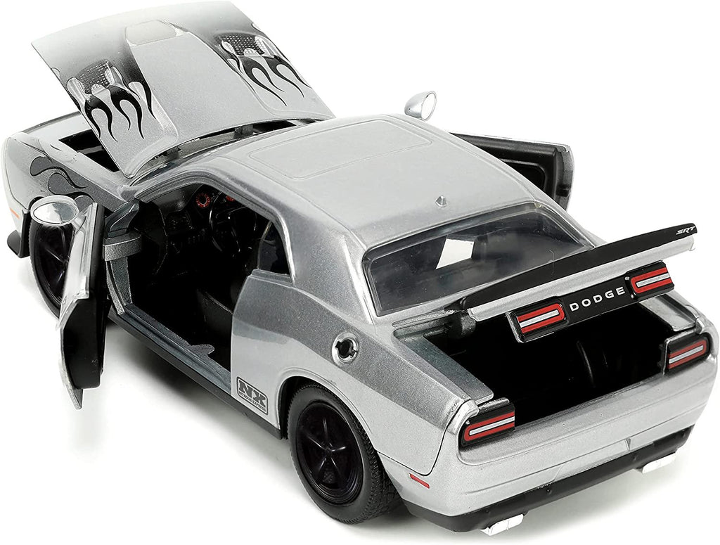 Jada Toys Big Time Muscle 1:24 2015 Dodge Challenger SRT Hellcat Die-cast Car Silver/Black Flames, Toys for Kids and Adults