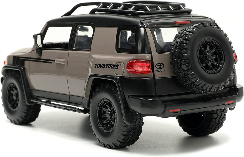 Jada Toys Just Trucks 1:24 Toyota FJ Cruiser Die-cast Car Brown with Tire Rack, Toys for Kids and Adults